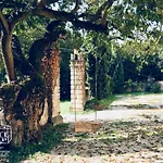 Borgo Buzzaccarini Rocca Di Castello Farm stay *