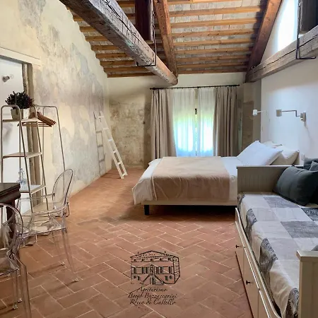 Borgo Buzzaccarini Rocca Di Castello * מונסליצ'ה