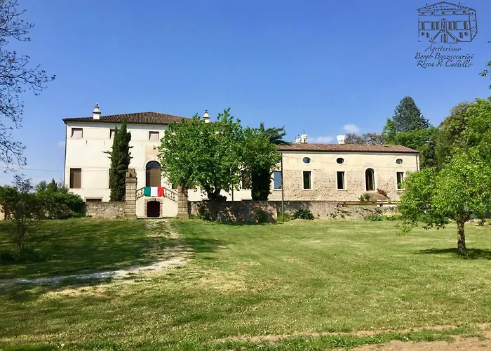 Borgo Buzzaccarini Rocca Di Castello *