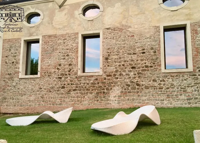 Çiftlik konaklama Borgo Buzzaccarini Rocca Di Castello
