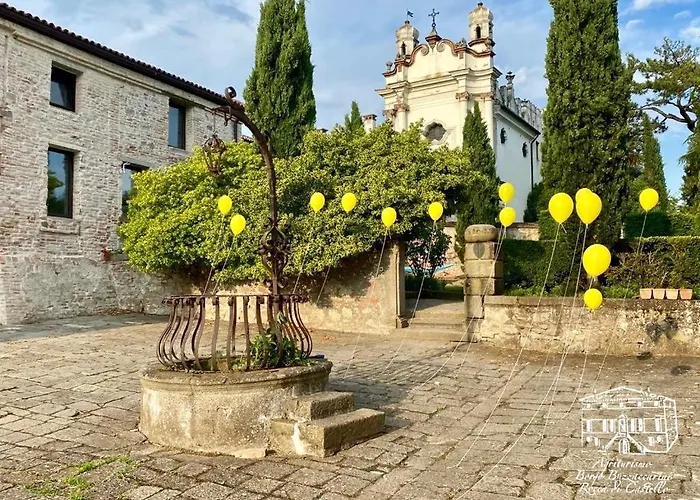 Borgo Buzzaccarini Rocca Di Castello
