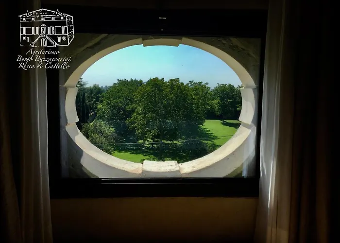 팜스테이 Borgo Buzzaccarini Rocca Di Castello 몽셀리체