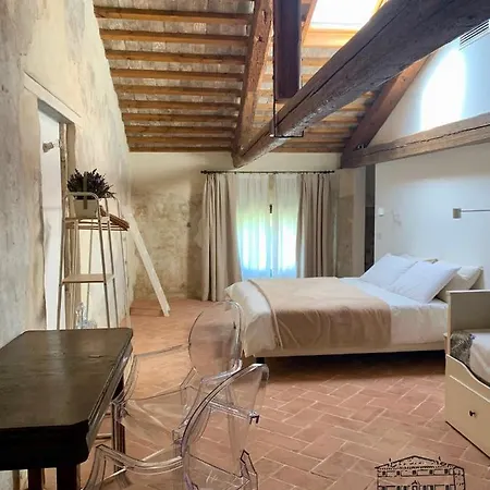 Borgo Buzzaccarini Rocca Di Castello